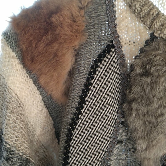 Rabbit fur and wool Vintage sweater sz sm - Picture 5 of 5